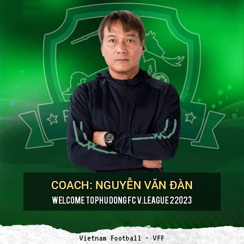 Huấn luyện viên trưởng